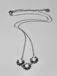 Ocelový náhrdelník - Květiny celokovové 