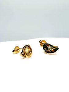 Ocelové náušnice - Andělská křídla s kamínkem v barvě zlaté