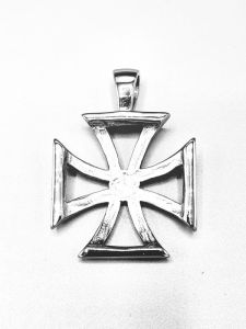 Ocelový přívěsek - Maltézský kříž obrys
