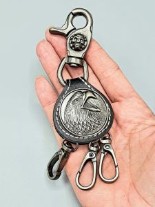 Pánská klíčenka s orlem v kruhu