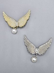 Andělská křídla s perličkou - brož | stříbrná barva, zlatá barva