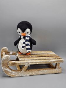Ručně háčkovaný tučňák