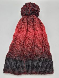 Ručně pletená čepice - copánky - červená a černá