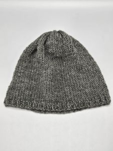Ručně pletená čepice - s úzkým lemem - tmavě šedá (57 - 63 cm)