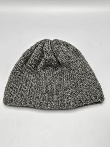 Ručně pletená čepice - s úzkým lemem - tmavě šedá (57 - 63 cm)