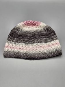 Ručně háčkovaná čepice klasika - růžová, bílá, šedá (54 - 60 cm)