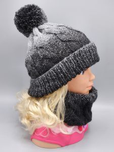 Ručně pletená čepice - copánky - šedá a černá 3 (49 - 56 cm)
