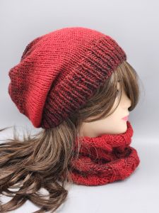 Ručně pletená čepice - s širokým lemem - červená a černá (52 - 63 cm)