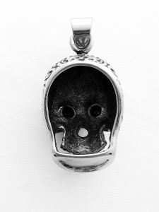 Ocelový přívěsek - Lebka s ornamenty