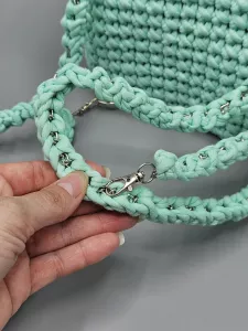 Dámský batoh - crossbody kabelka mátová