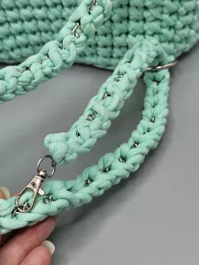 Dámský batoh - crossbody kabelka mátová