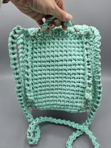 Dámský batoh - crossbody kabelka mátová