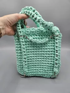 Dámský batoh - crossbody kabelka mátová