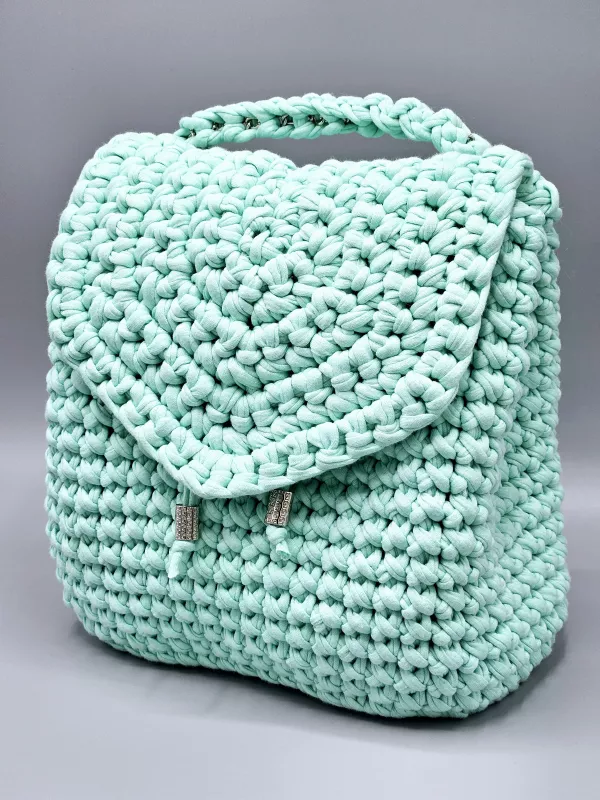 Dámský batoh - crossbody kabelka mátová