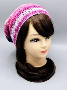Ručně pletená merino čepice houmleska duhová (54 - 61 cm)