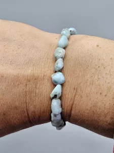 Náramek Larimar z drobných tromlíků