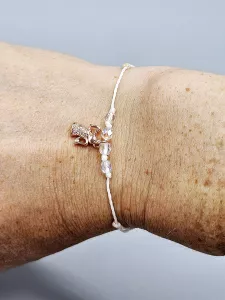 Provázkový náramek Mini andělíček v bílo růžovém provedení