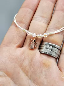 Provázkový náramek Mini andělíček v bílo růžovém provedení