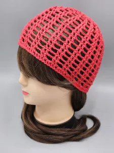 Ručně háčkovaná letní čepka červená (54 - 59 cm)