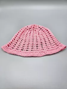 Ručně háčkovaný letní klobouček starorůžový (55 - 59 cm)