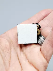 Kominík postavička sleněná