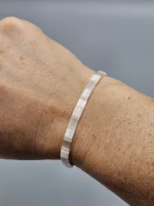 Miyuki Tila náramek - odstín smetanová 17 cm