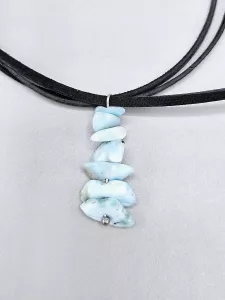 Náhrdelník Larimar AA sekaný - přívěsek na kůži 2