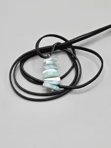 Náhrdelník Larimar AA sekaný - přívěsek na kůži