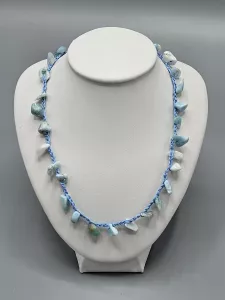 Náhrdelník Larimar na hedvábných nitích