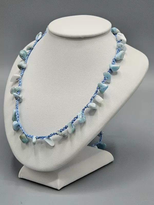 Náhrdelník Larimar na hedvábných nitích