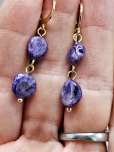 Náušnice Čaroit tromlík ve zlatém provedení