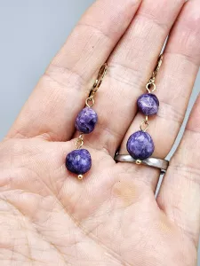 Náušnice Čaroit tromlík ve zlatém provedení