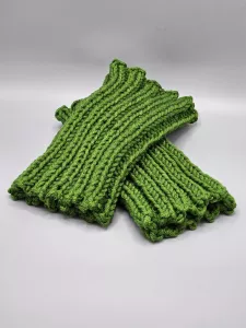 Ručně pletený nákrčník maxi zelený