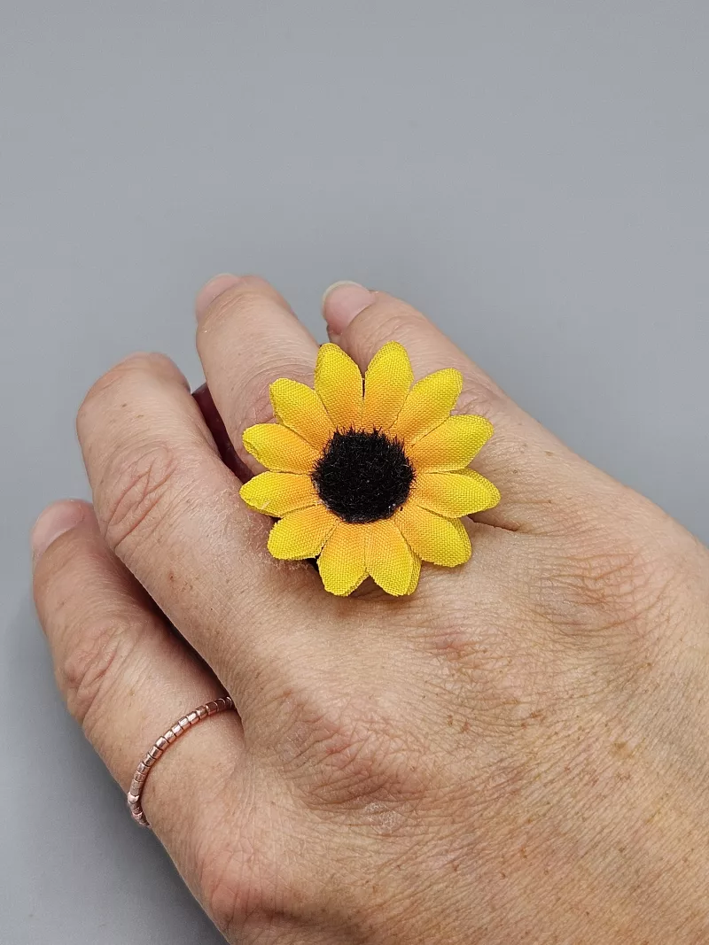 Slunečnicový prsten