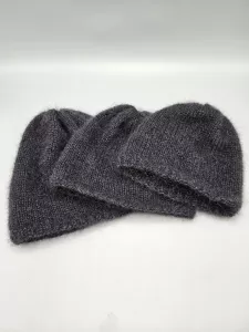 Ručně pletená čepice černá dámská velikost (52 - 54 cm)