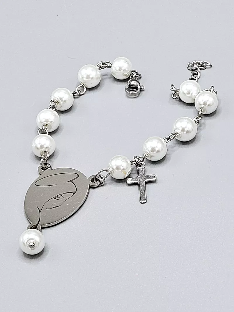 Desátek na ruku - bílé perle 8 mm