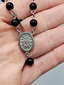 Desátek na ruku - černé perle 6 mm