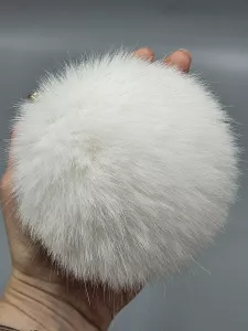 Kožešinová velká bambule 12 cm přívěsek na klíče