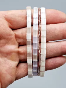 Miyuki Tila náramek - odstín smetanovo broskvová 17 cm