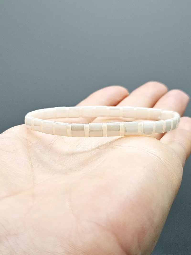 Miyuki Tila náramek - odstín smetanovo broskvová 17 cm