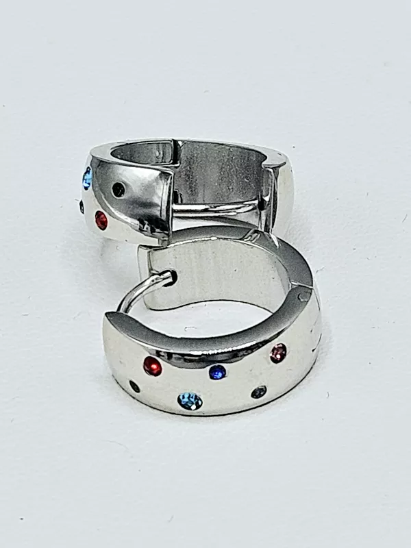 Ocelové náušnice - Zdobené kruhy barevné