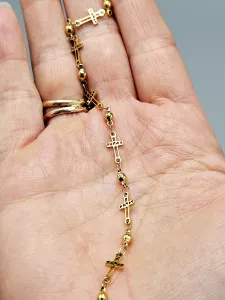 Ocelový náhrdelník - Křížky ve zlatém provedení (45 cm + 5 cm)