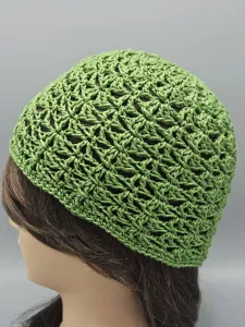 Ručně háčkovaná letní čepka trávově zelená D1 (50 - 54 cm)