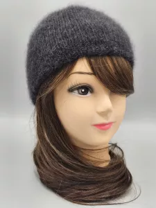 Ručně pletená čepice černá dámská velikost (54 - 56 cm)