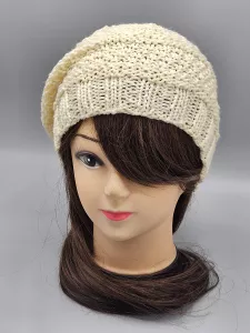 Ručně pletená merino čepice houmleska smetanová (56 - 64 cm)