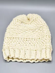 Ručně pletená merino čepice houmleska smetanová (56 - 64 cm)