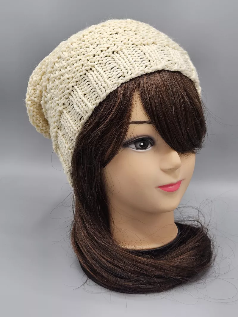 Ručně pletená merino čepice houmleska smetanová (56 - 64 cm)