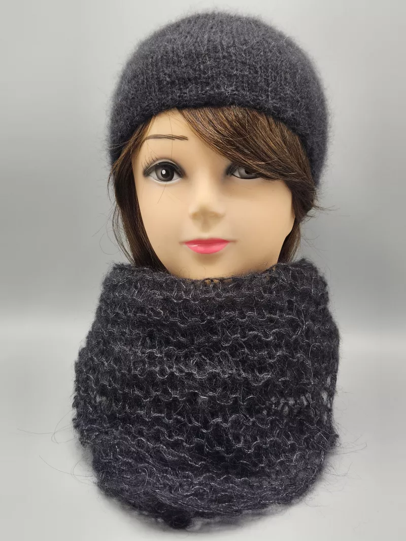 Ručně pletený šátek černý z mohéru a hedvábí