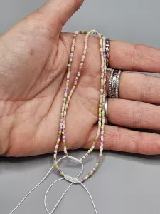 Miyuki Delica náramek na nohu shamballa - odstín jarní