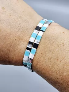 Miyuki Tila náramek - odstín tyrkysová, černá a bílá se stříbrnou 14,5 - 20 cm
